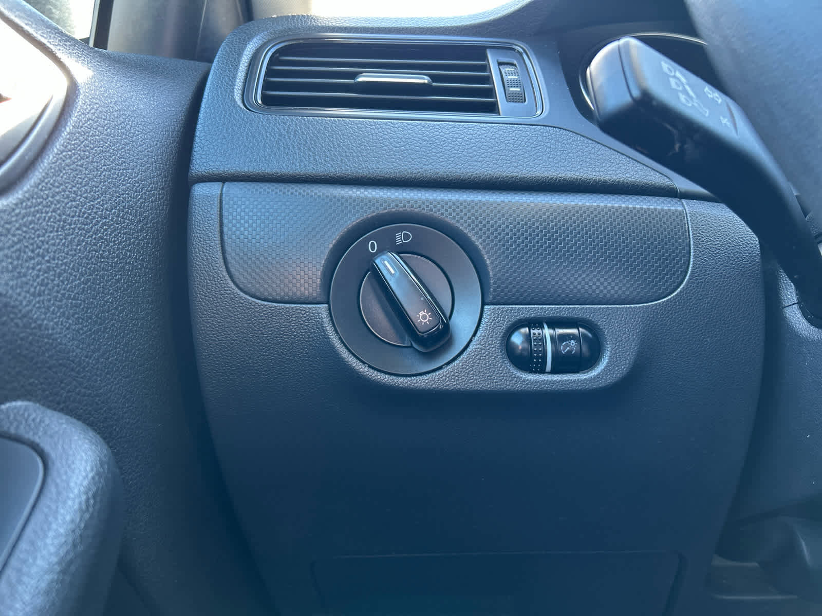 Used 2016 Volkswagen Jetta S image 22