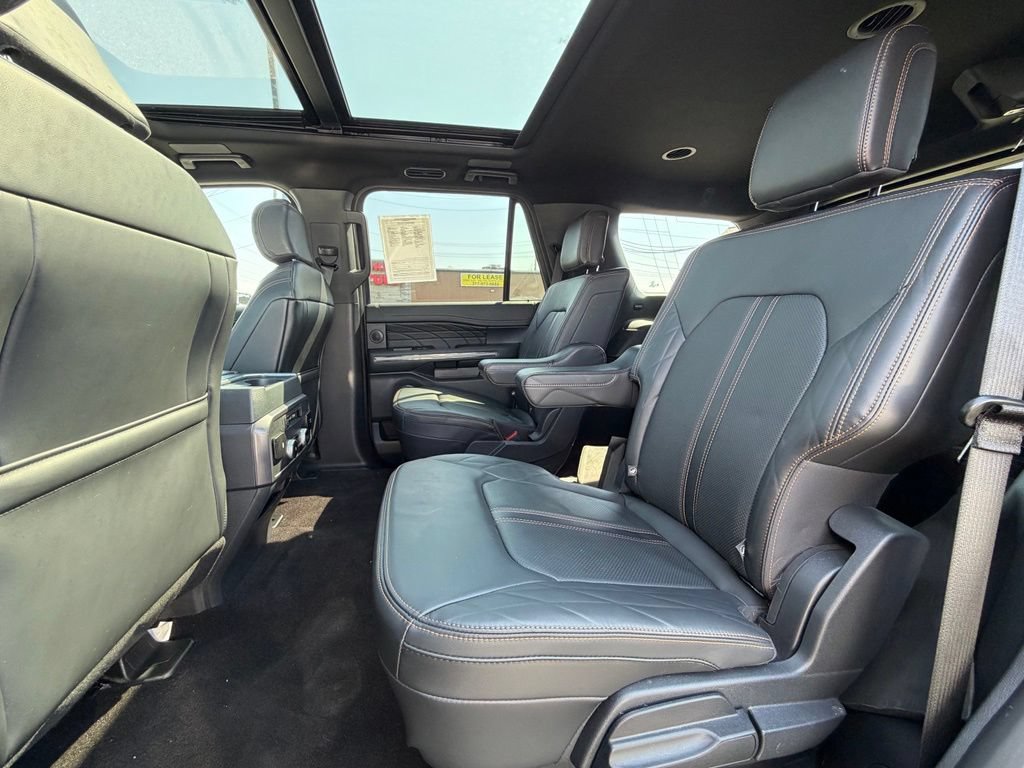 Used 2023 Ford Expedition Platinum AWD/4WD image 23