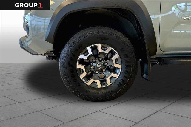Certified 2023 Toyota Tacoma TRD Off-Road w/ Technology Package AWD/4WD image 11