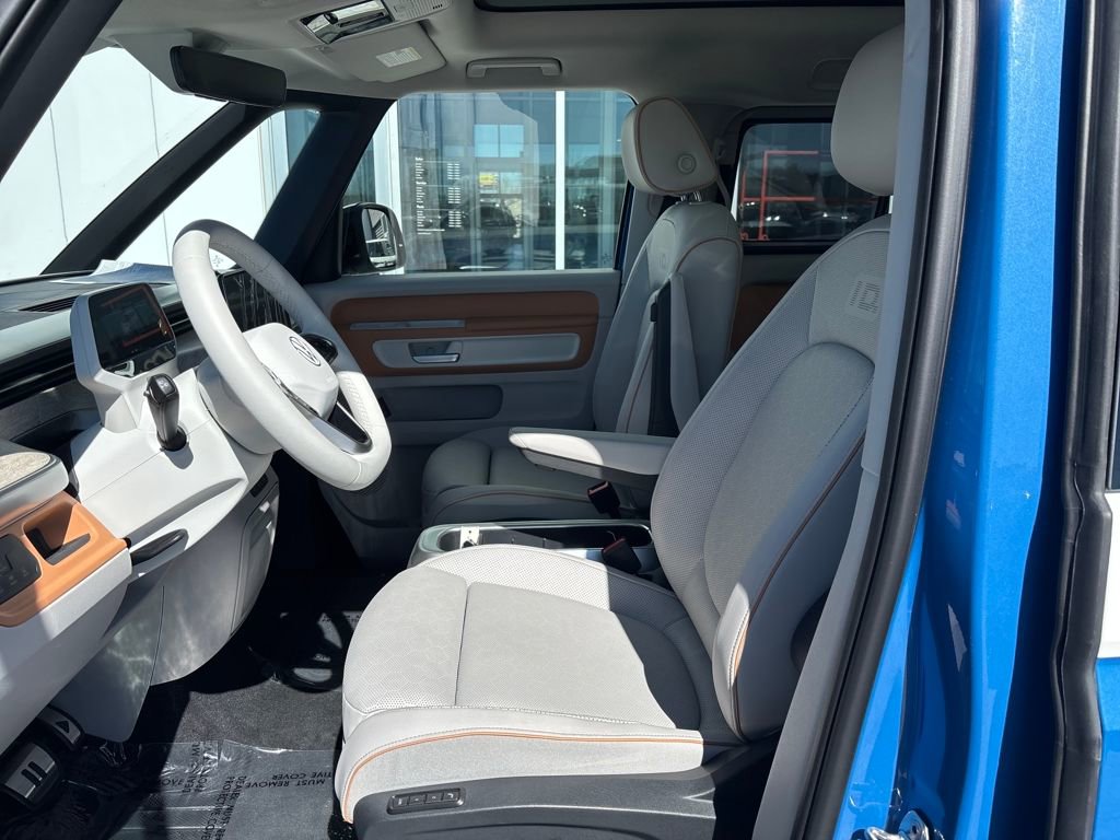 New 2025 Volkswagen ID. Buzz Pro S Plus AWD/4WD image 9