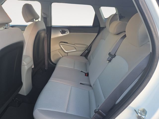 Used 2022 Kia Soul LX image 14