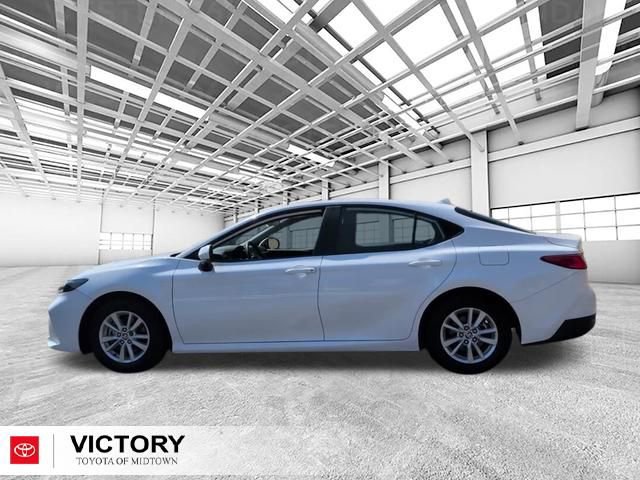 Used 2025 Toyota Camry LE FWD image 5