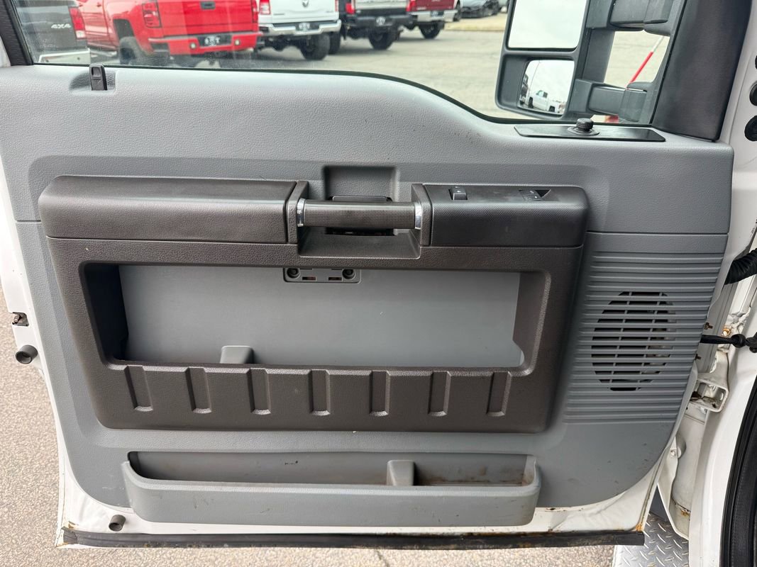 Used 2011 Ford F550 4x4 Regular Cab Super Duty w/ Payload Upgrade Pkg image 14