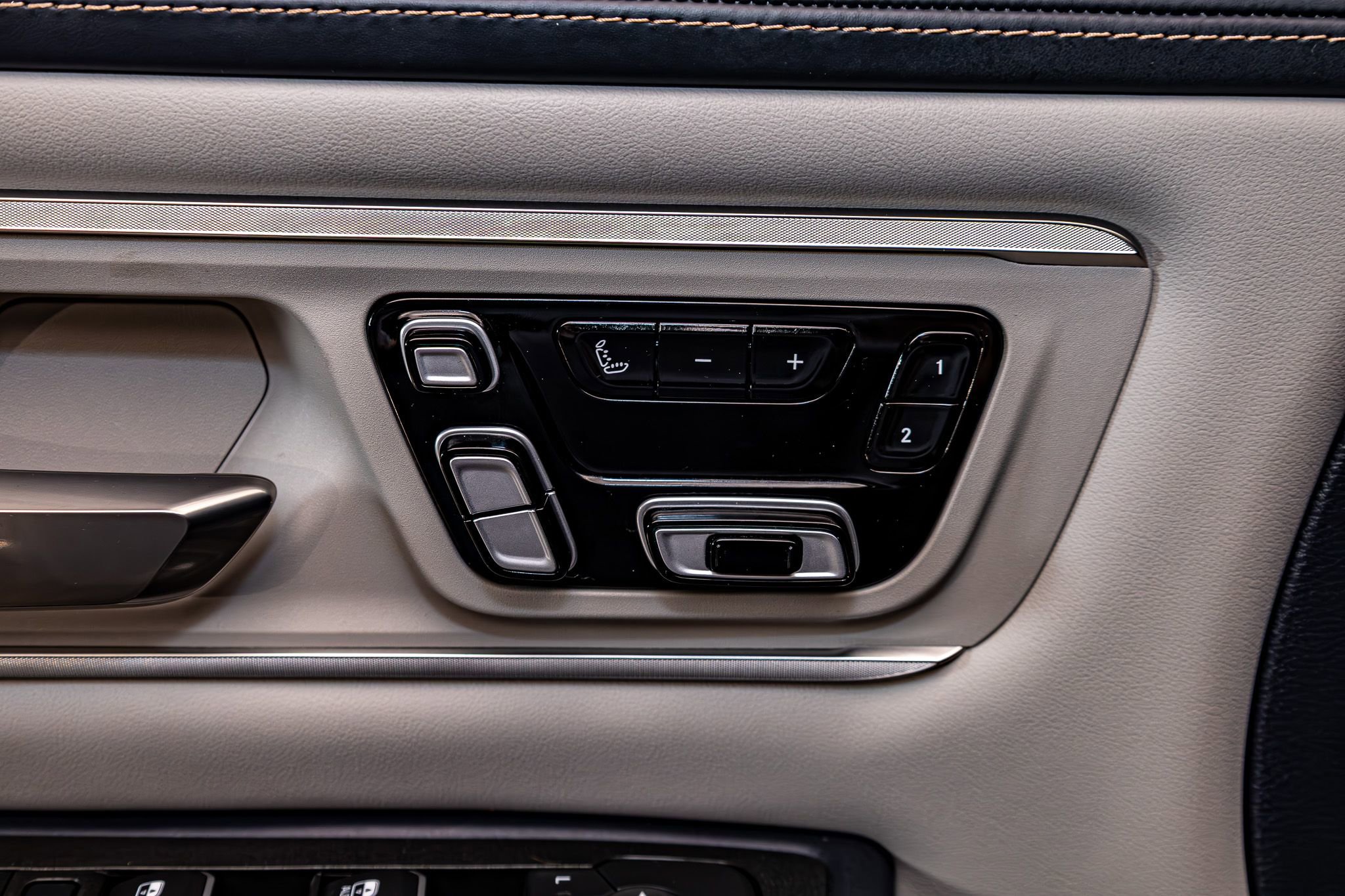 Used 2025 RAM 1500 Tungsten image 20