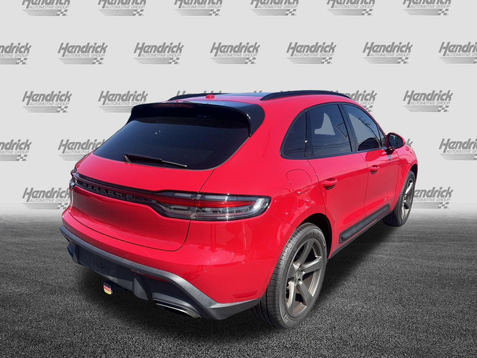 Used 2023 Porsche Macan AWD/4WD image 10