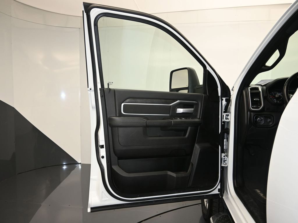 Used 2024 RAM 2500 Big Horn AWD/4WD image 10