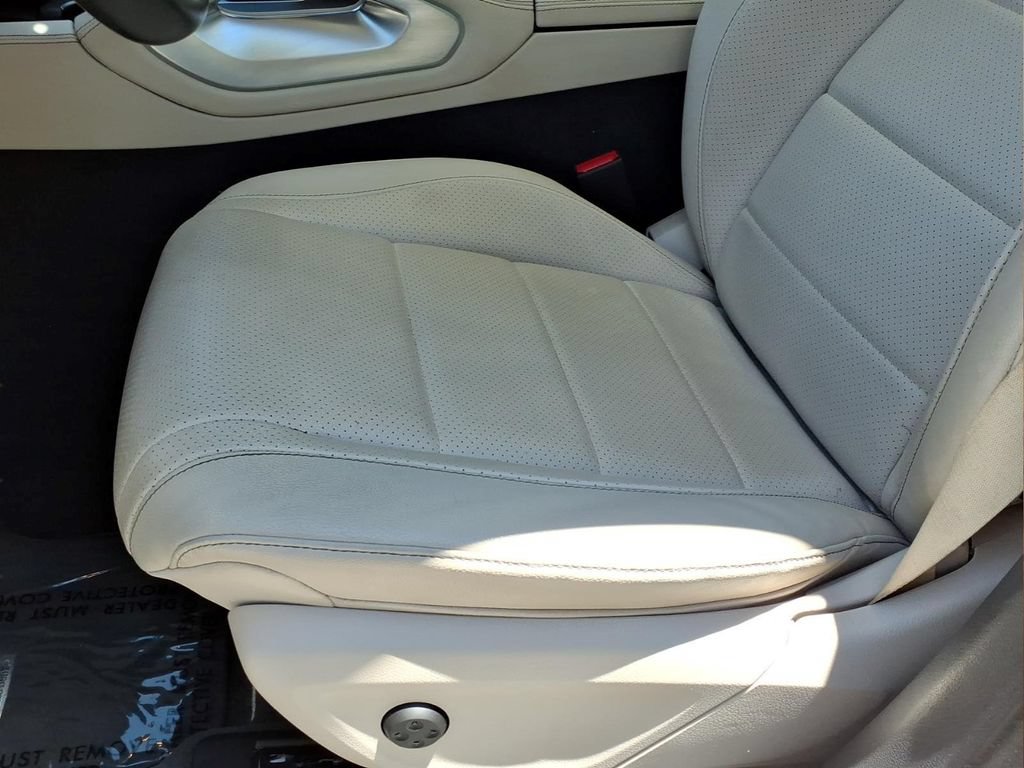 Used 2020 Mercedes-Benz GLS 450 4MATIC image 18