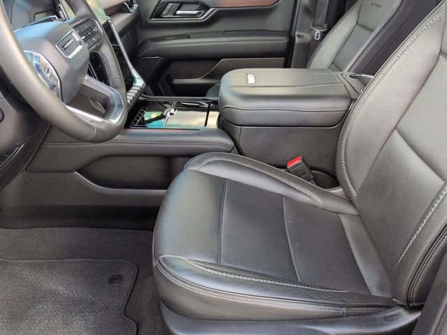 Used 2025 GMC Yukon Denali AWD/4WD image 12