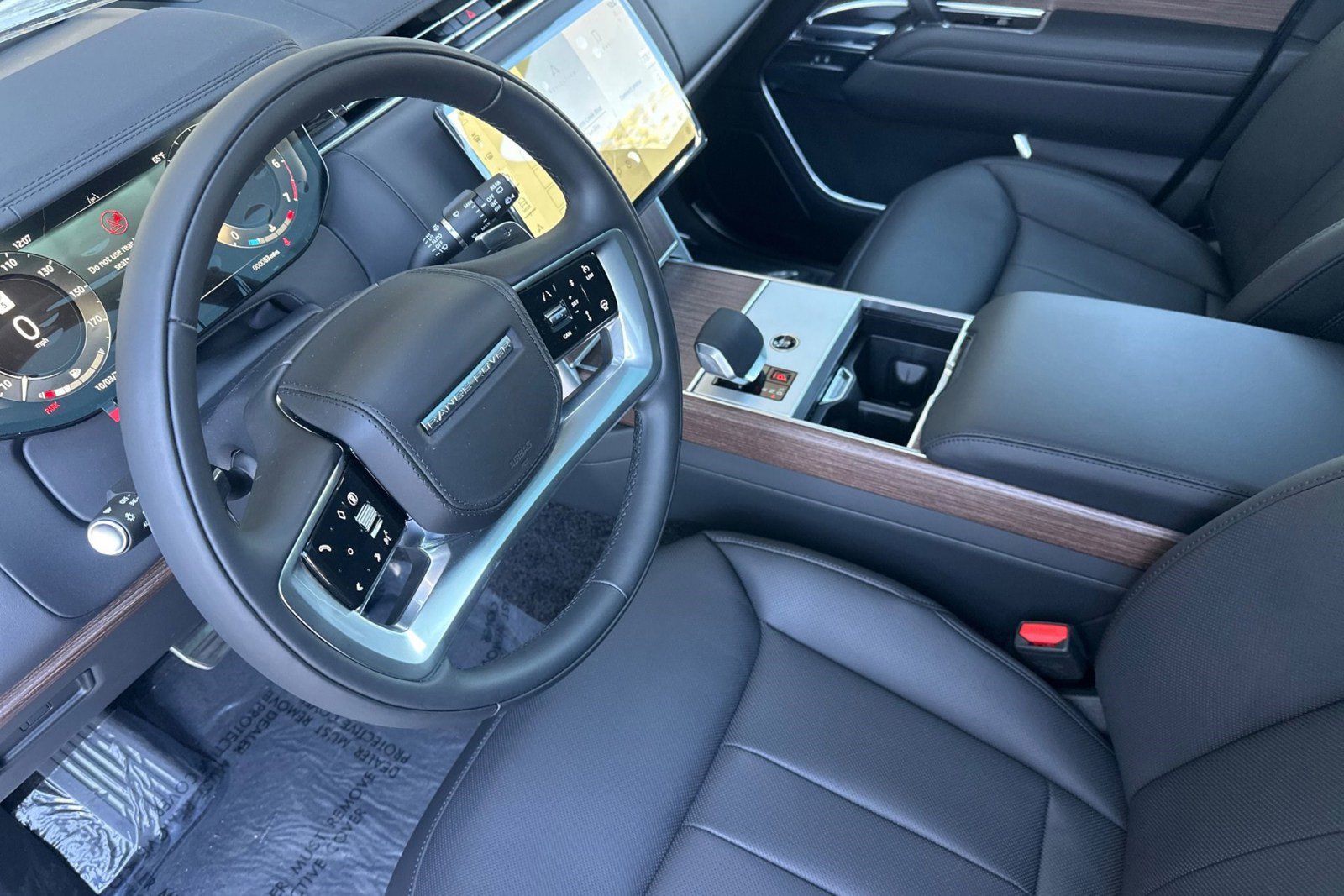 New 2026 Land Rover Range Rover Long Wheelbase SE image 5