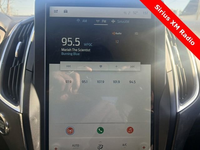 Used 2024 Ford Edge Titanium image 23