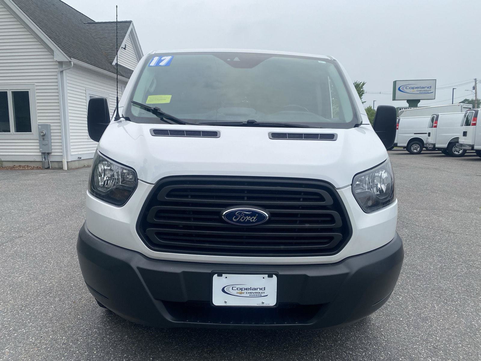 Used 2017 Ford Transit 150 XL RWD image 2