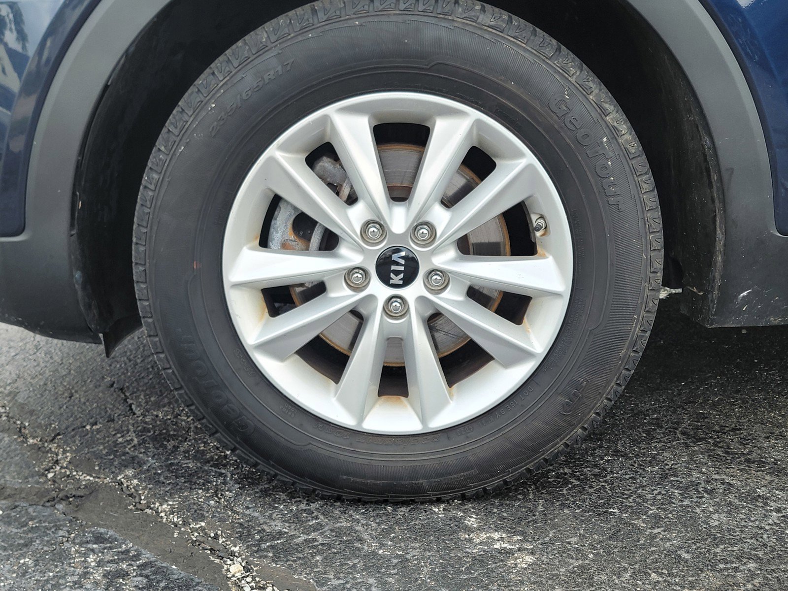 Used 2019 Kia Sorento LX image 12