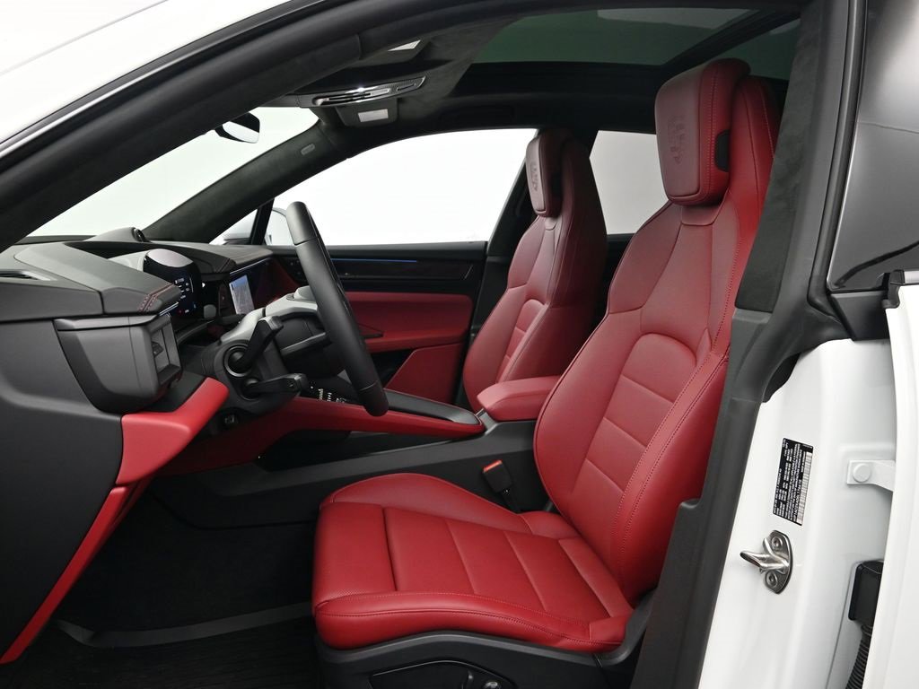 Used 2025 Porsche Macan Turbo Electric image 5