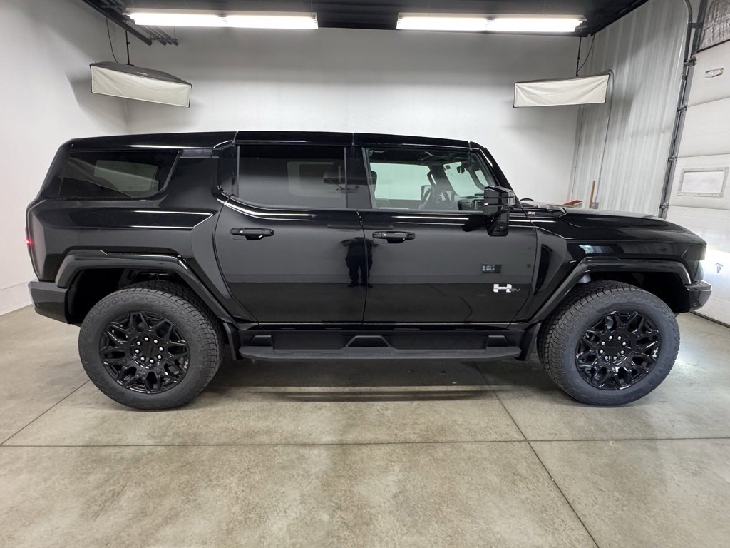 New 2026 GMC Hummer EV SUV image 2