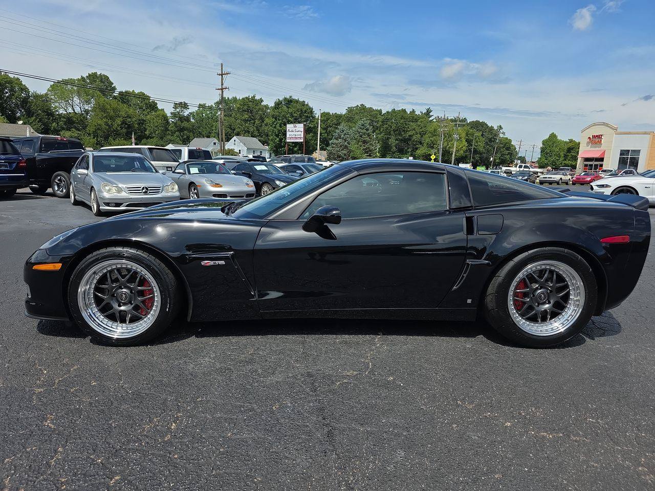 Used 2006 Chevrolet Corvette Z06 w/ Preferred Equipment Group RWD image 19