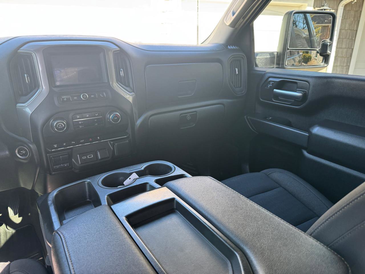 Used 2024 Chevrolet Silverado 2500 Custom w/ Custom Value Package image 16