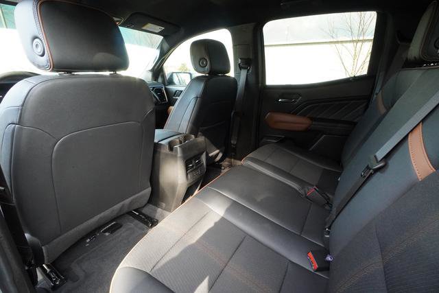 Used 2024 GMC Canyon AT4 w/ Technology Package image 28