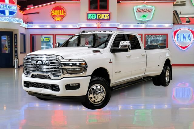Used 2026 RAM 3500 Laramie AWD/4WD image 2