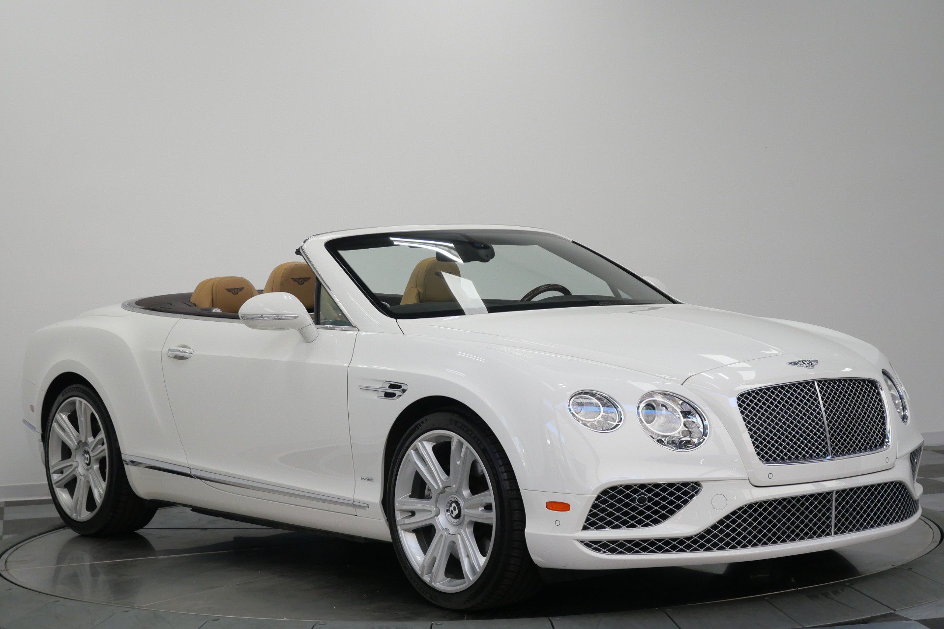 Used 2018 Bentley Continental GT AWD/4WD image 3