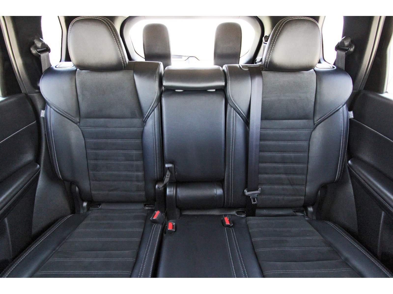 Used 2025 Mitsubishi Outlander SE FWD image 14