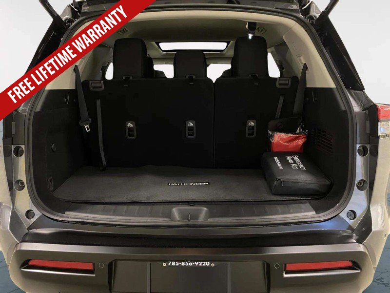 New 2026 Nissan Pathfinder SV w/ SV Premium Package AWD/4WD image 32