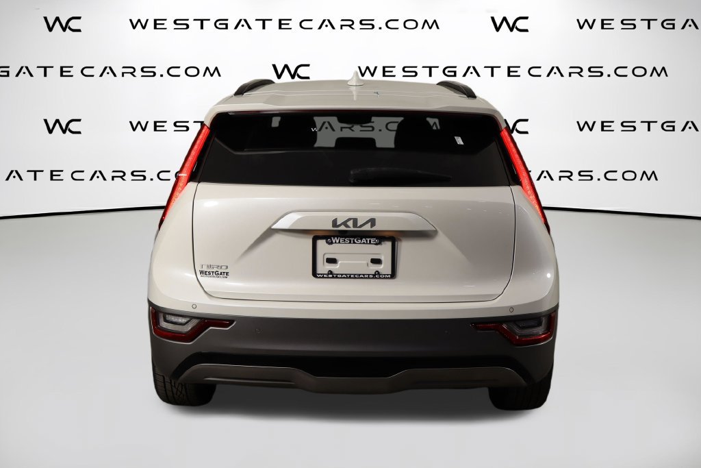 Used 2023 Kia Niro Wave w/ Wave Preserve Package FWD image 4