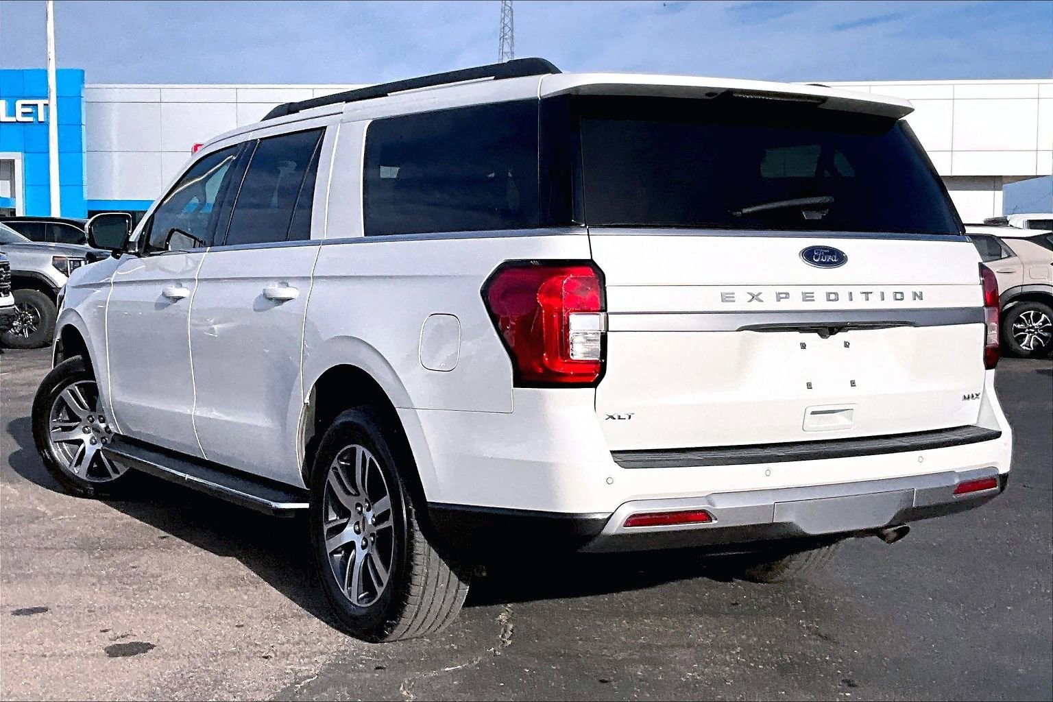 Used 2022 Ford Expedition Max XLT image 12