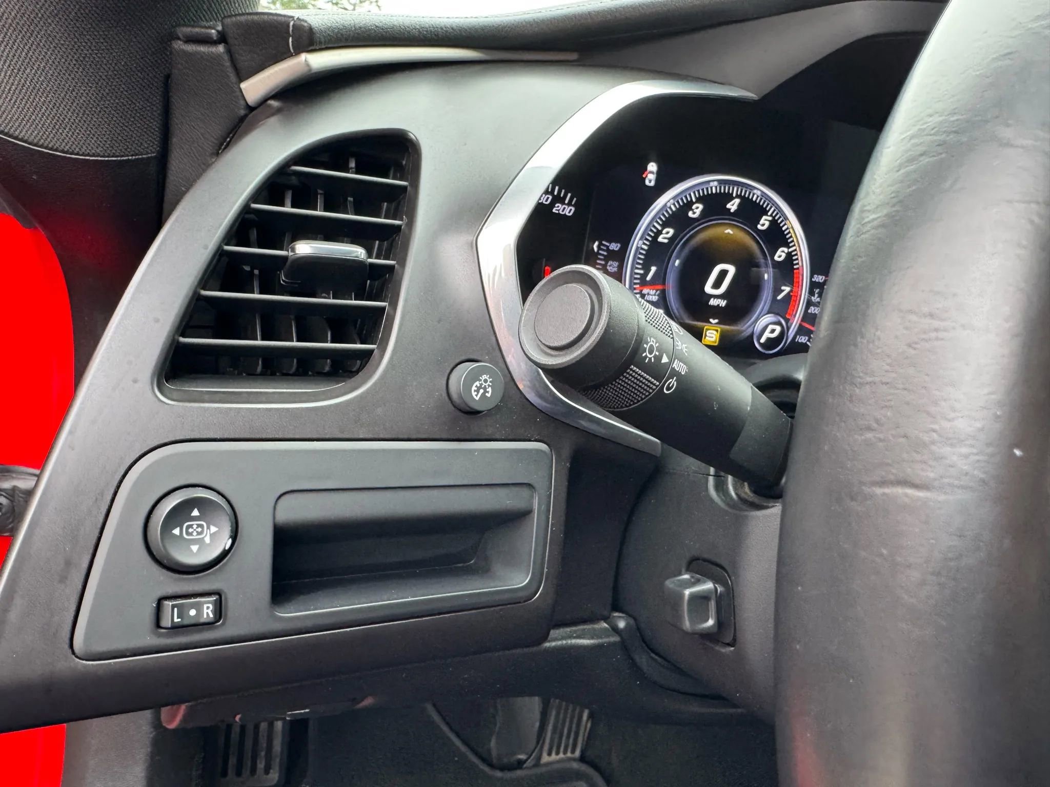 Used 2018 Chevrolet Corvette Stingray Coupe 2D w/ Carbon Flash Badge Package image 26