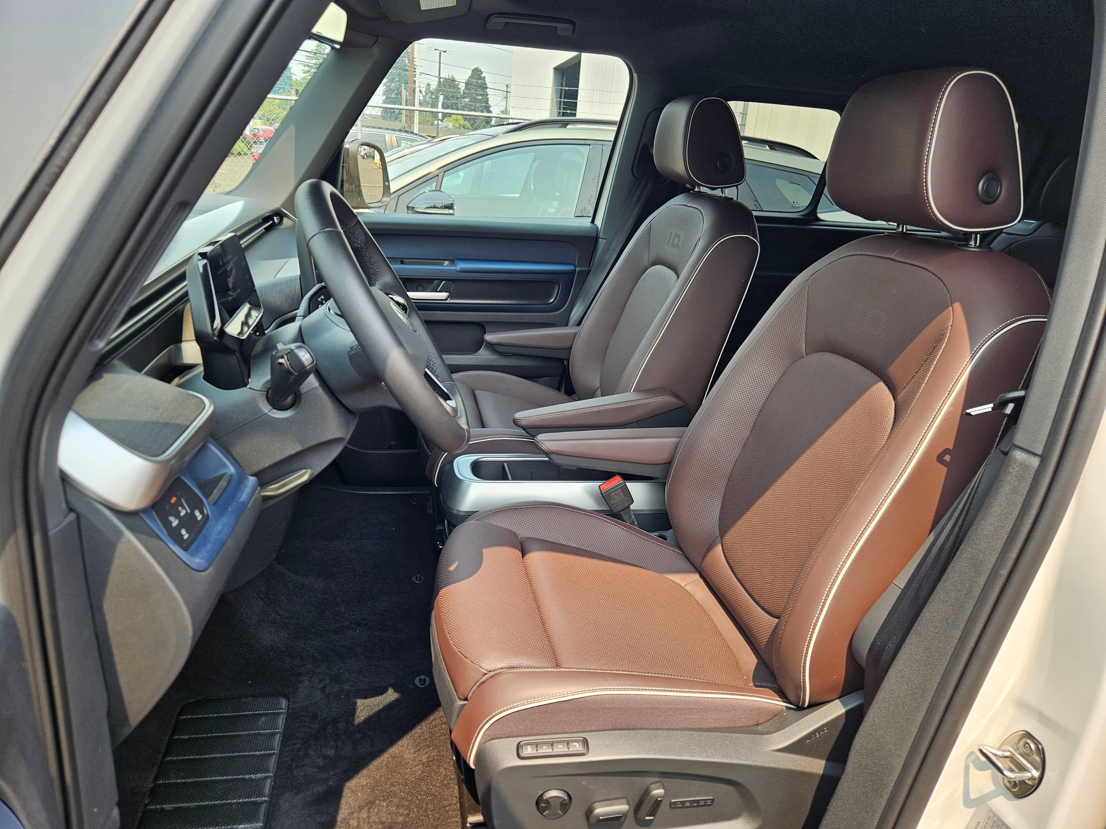 New 2025 Volkswagen ID. Buzz Pro S RWD image 13