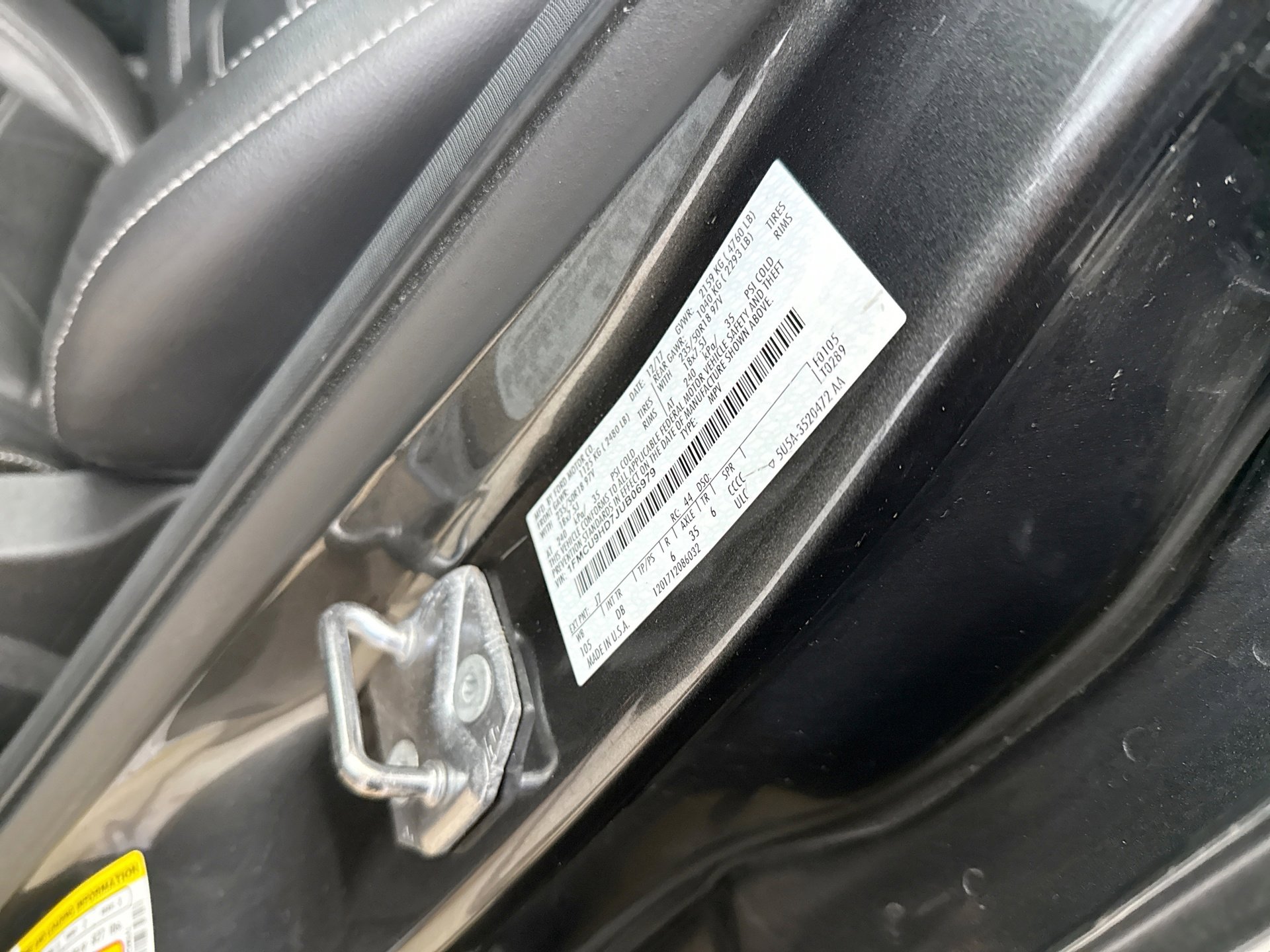 Used 2018 Ford Escape SEL w/ Ford Safe & Smart Package AWD/4WD image 19