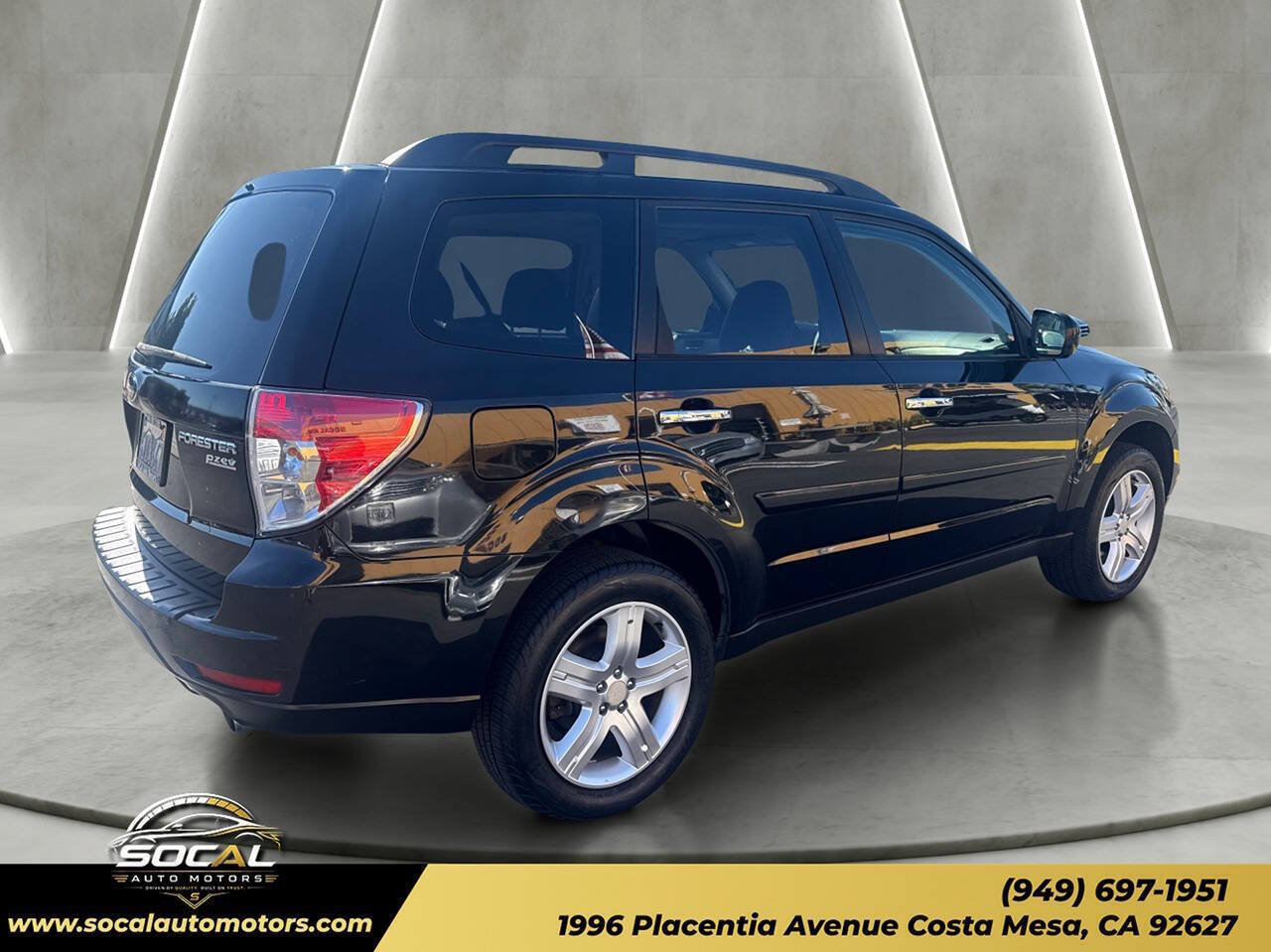 Used 2010 Subaru Forester 2.5X Limited AWD/4WD image 5