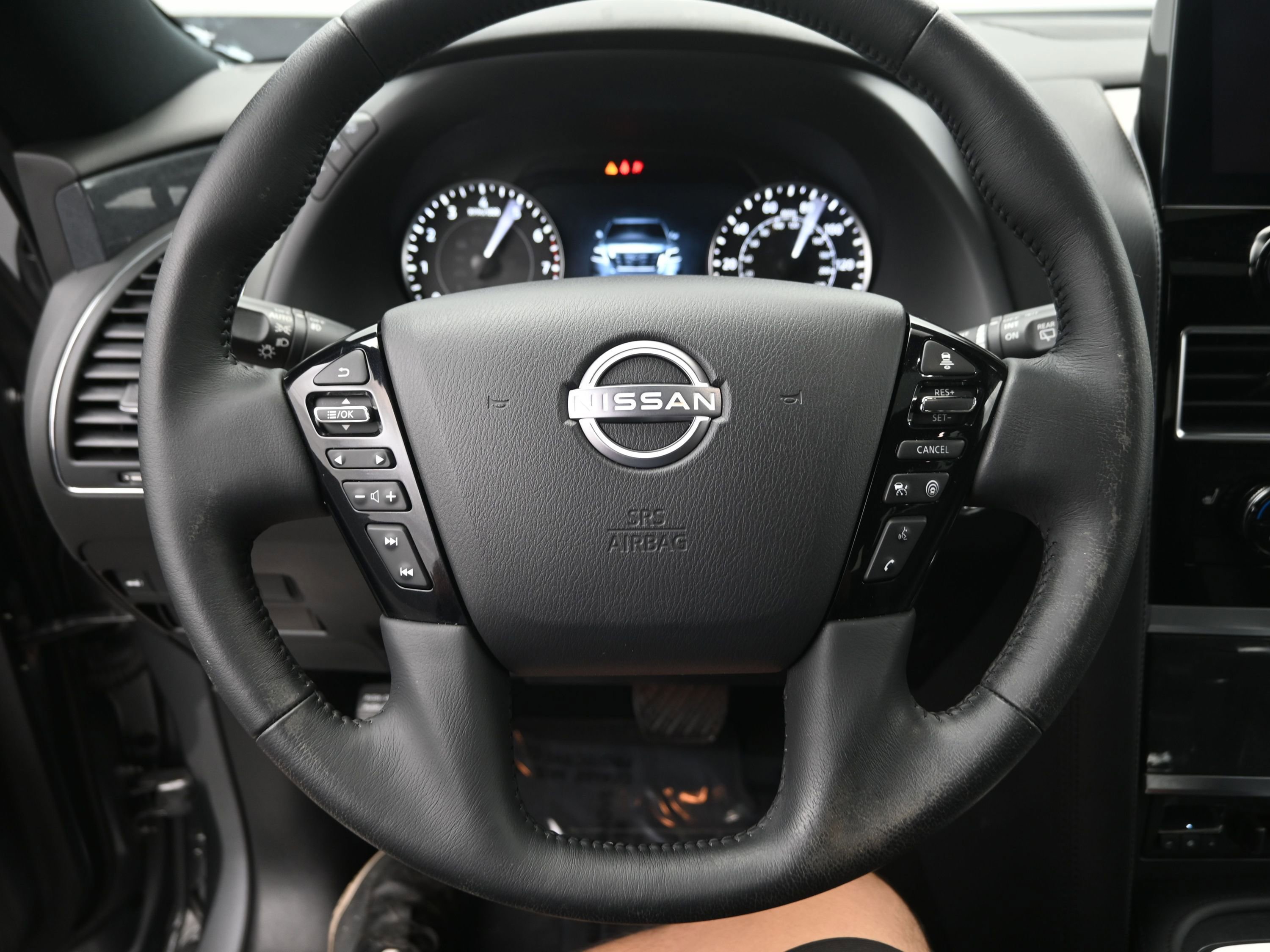 Used 2024 Nissan Armada SL w/ Midnight Edition Package image 13