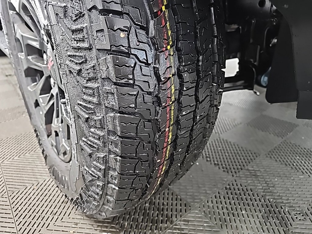 New 2026 GMC Canyon Elevation w/ Convenience Package image 49