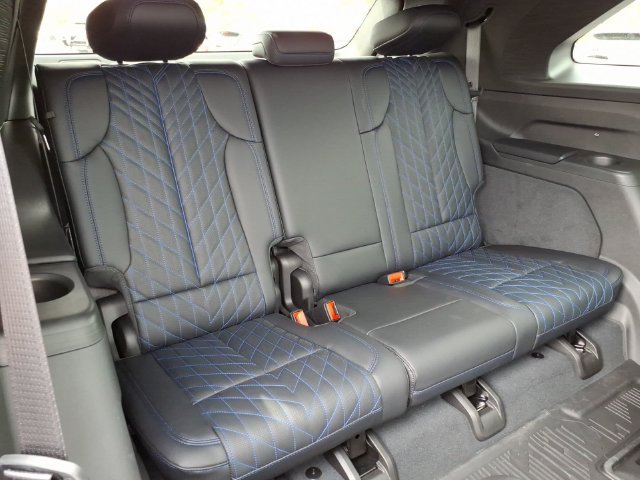 Certified 2026 Cadillac Escalade IQ Sport 1 w/ LPO, Floor Liner Package AWD/4WD image 23