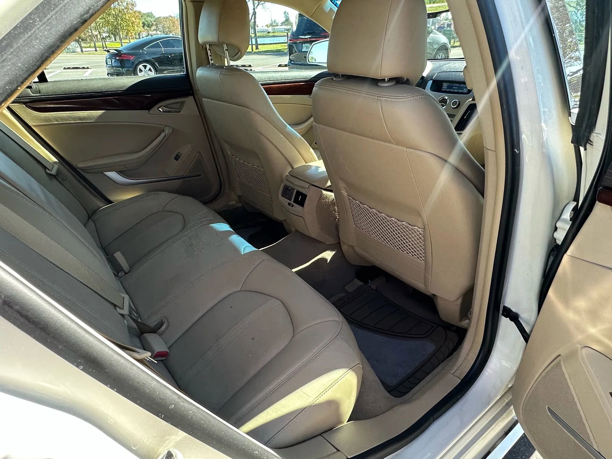 Used 2011 Cadillac CTS Luxury RWD image 24