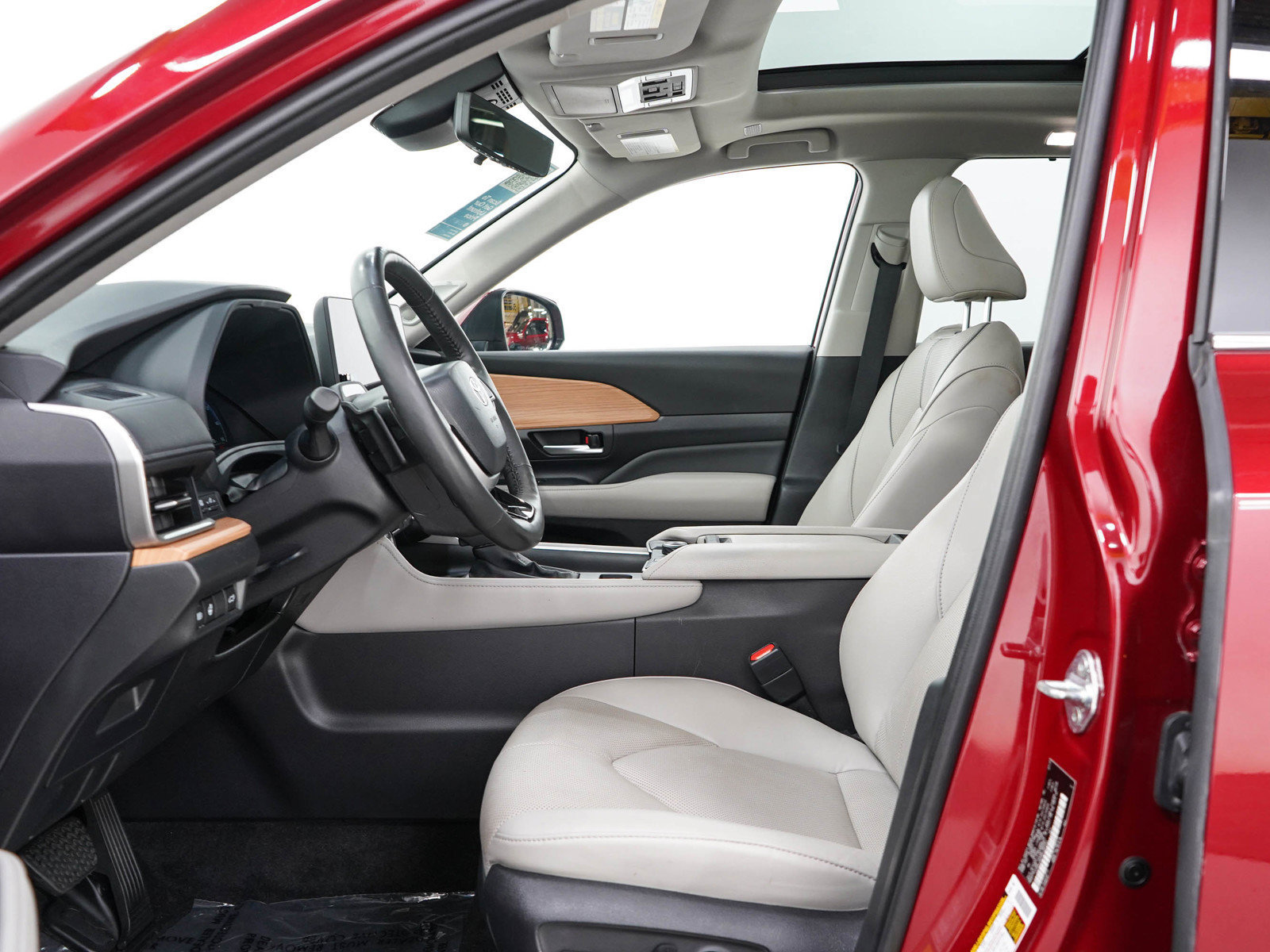 Used 2025 Toyota Grand Highlander AWD image 28