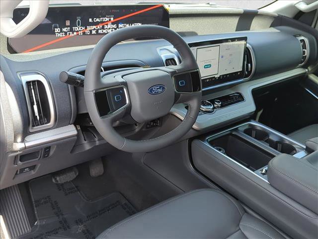 New 2026 Ford Expedition Active RWD image 3