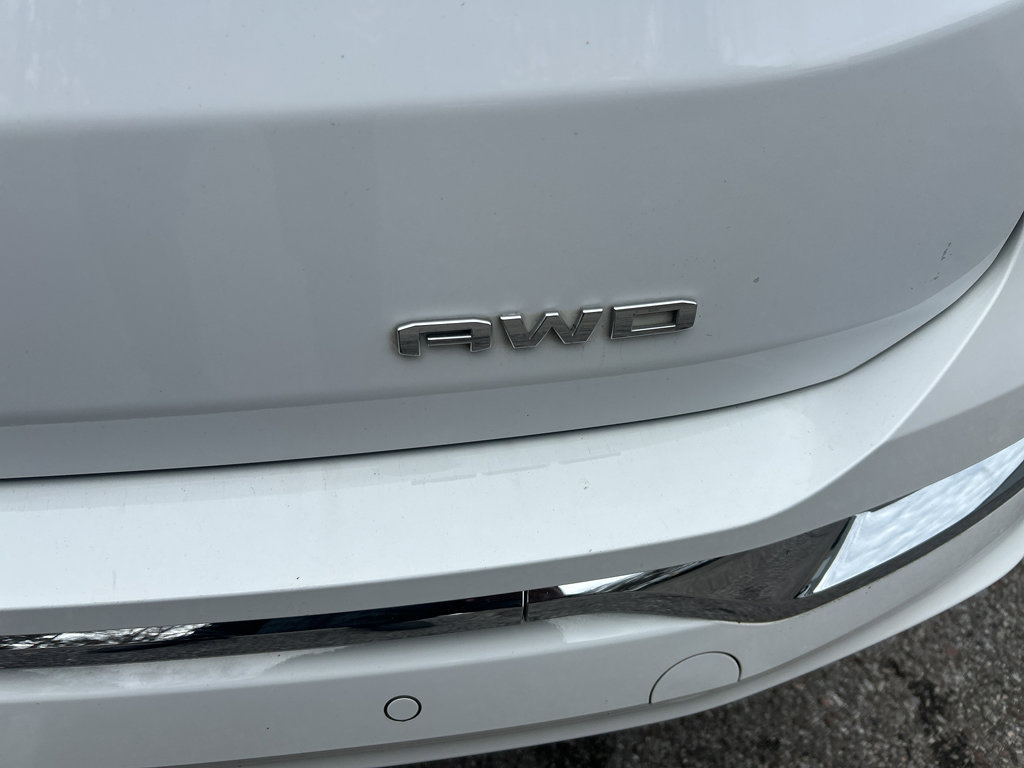 Used 2022 GMC Terrain Denali w/ Denali Premium Package image 9