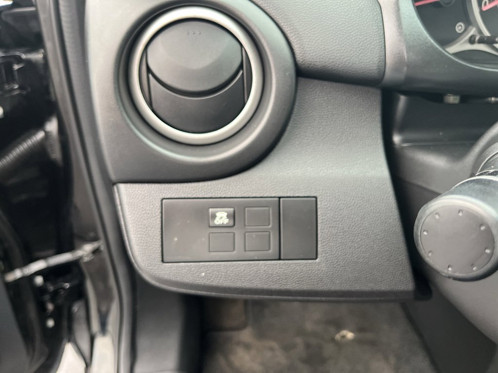 Used 2011 MAZDA MAZDA2 Touring image 10