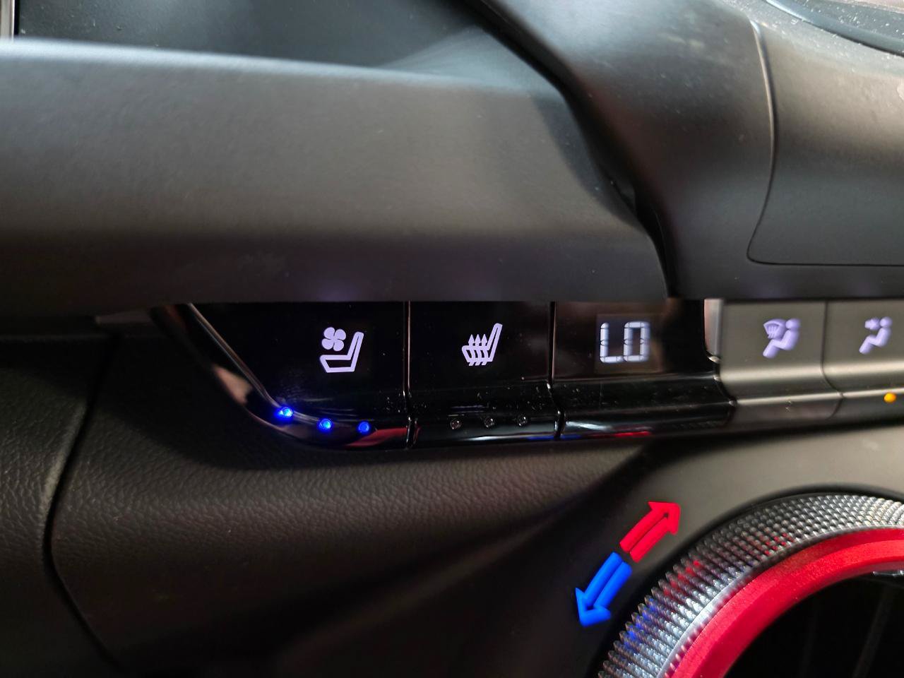 Used 2024 Chevrolet Camaro LT w/ RS Package RWD image 31