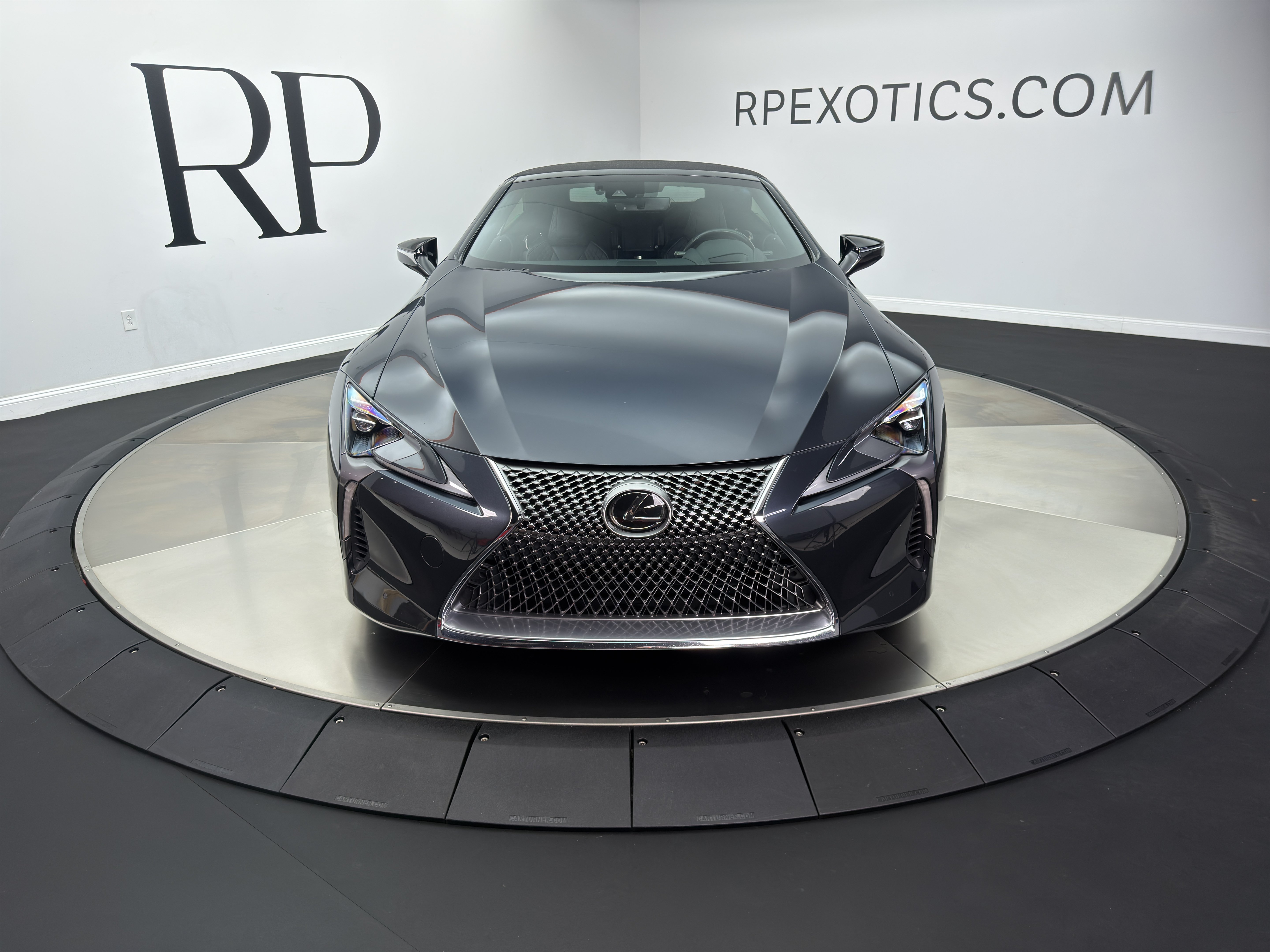 Used 2022 Lexus LC 500 Convertible w/ Touring Package RWD image 9