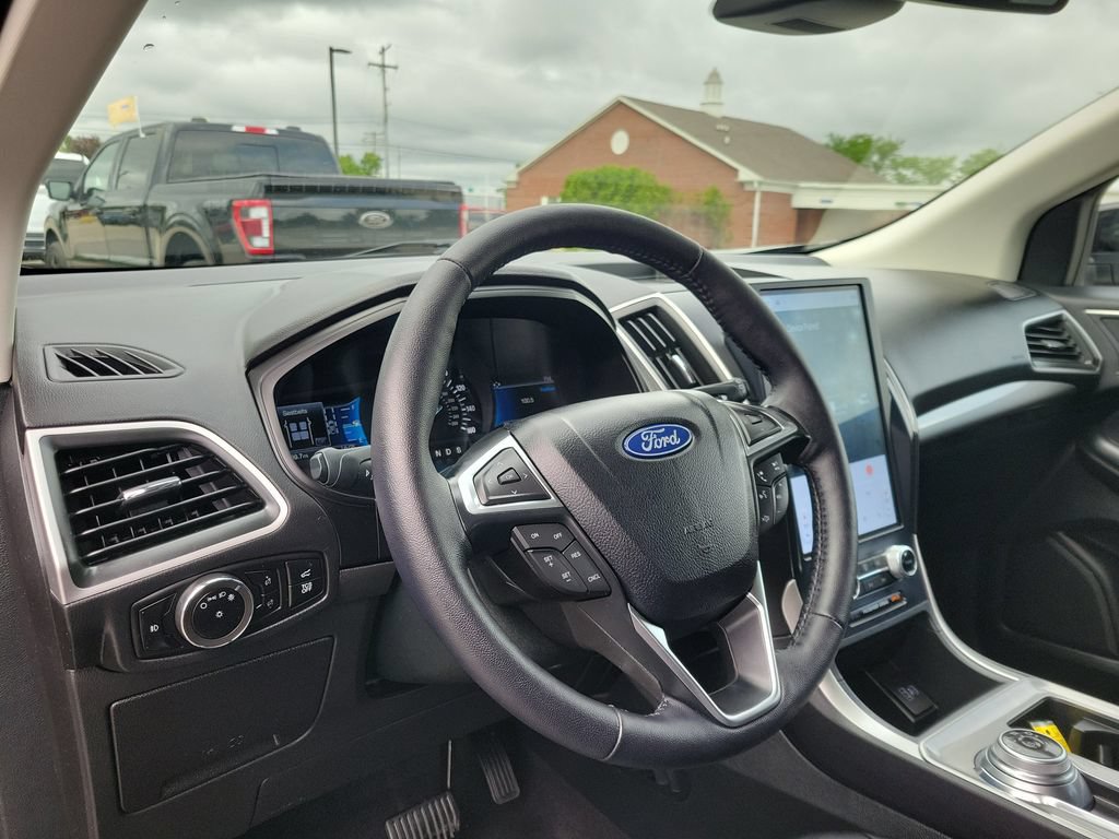 Used 2024 Ford Edge SEL w/ Convenience Package AWD/4WD image 21
