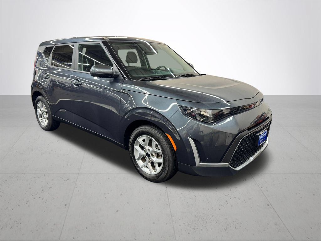 Used 2023 Kia Soul S FWD image 9