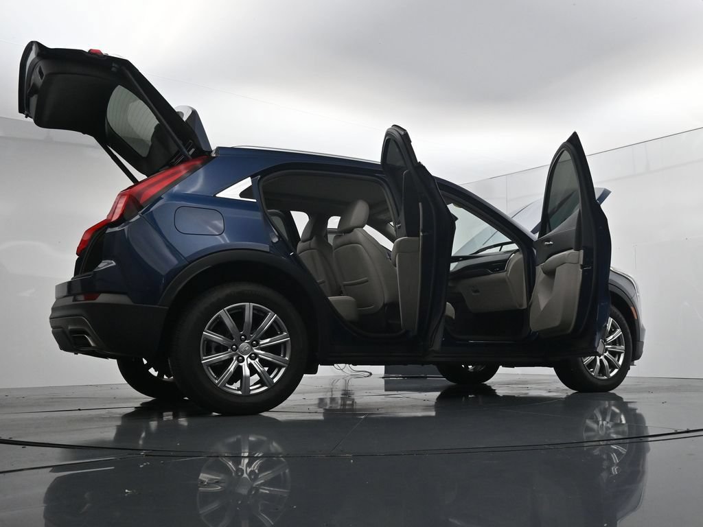 Used 2021 Cadillac XT4 Premium Luxury AWD/4WD image 43