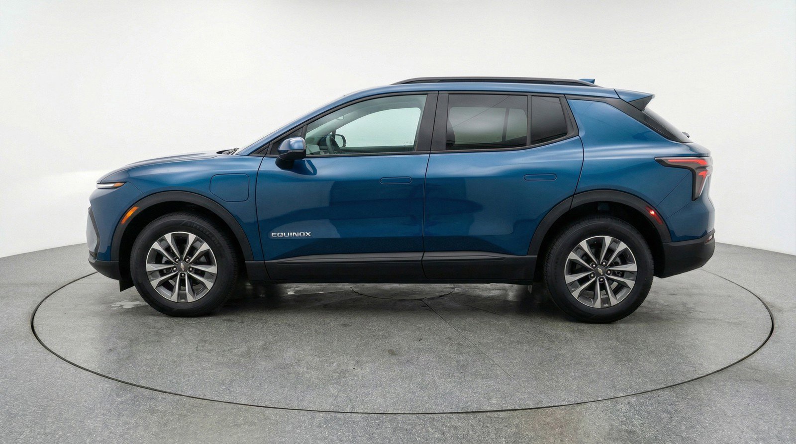 Used 2025 Chevrolet Equinox LT image 5