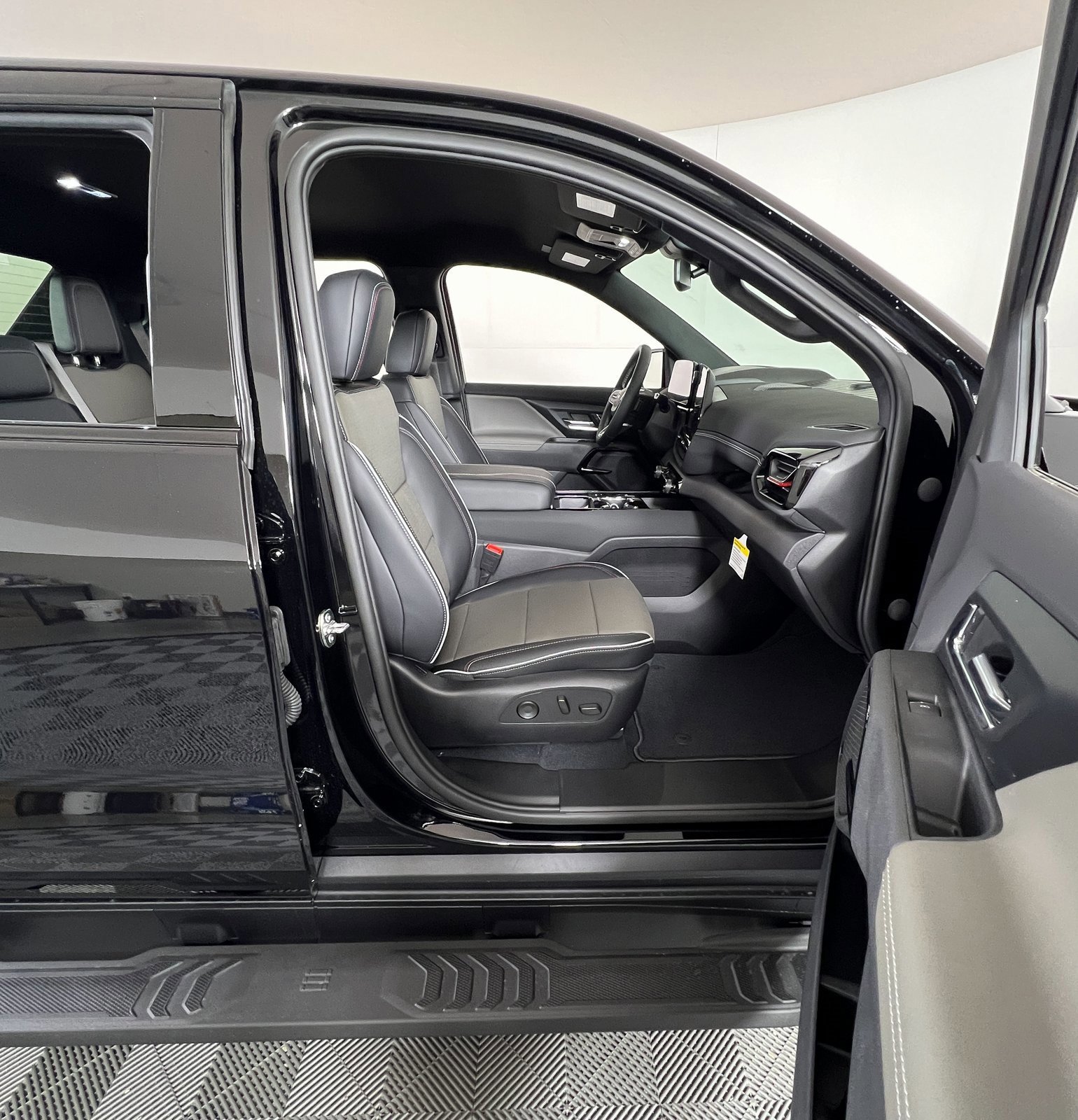 New 2026 Chevrolet Silverado EV Trail Boss w/ Plus Package image 6