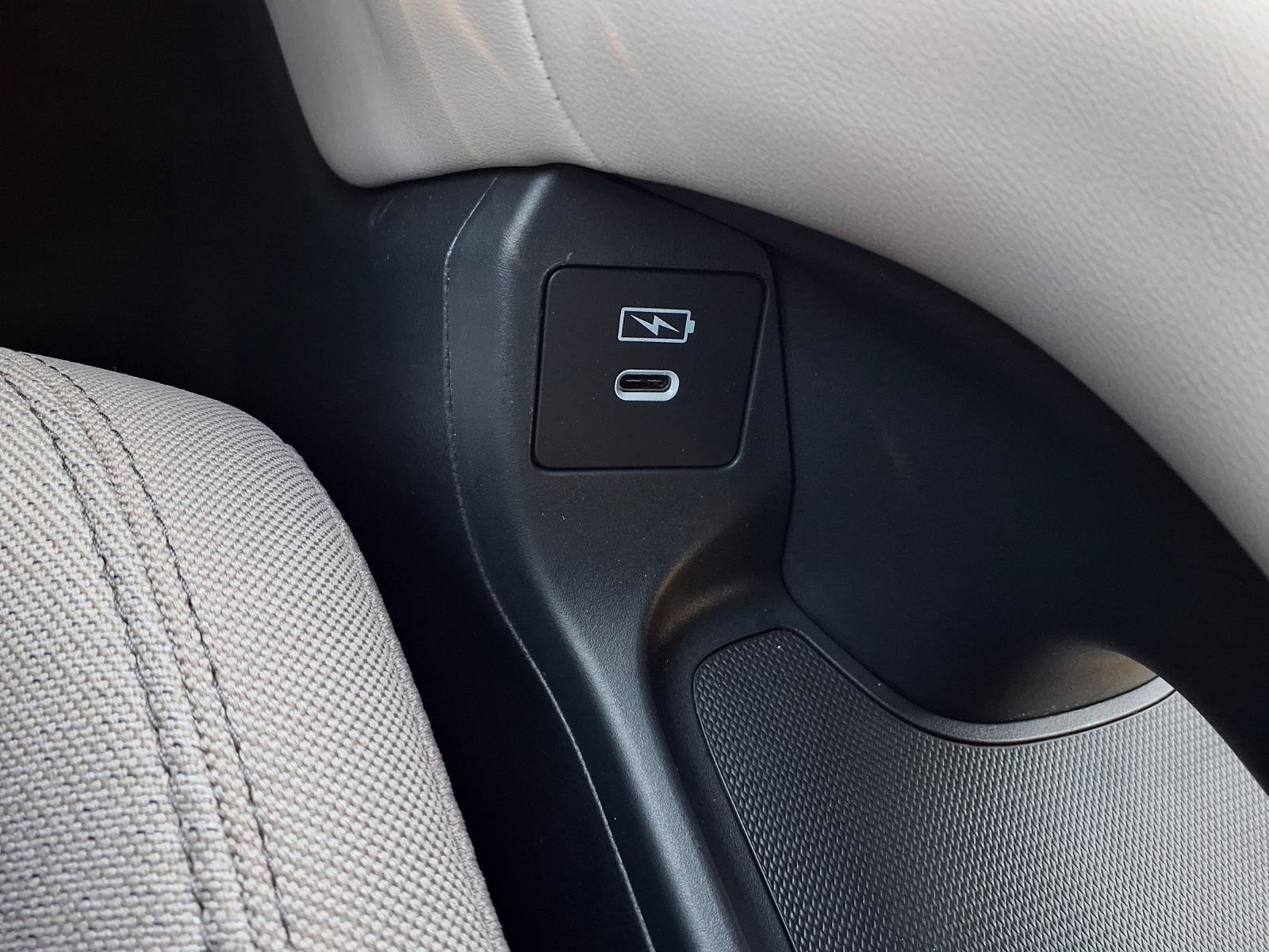 Certified 2027 Honda HR-V LX image 9
