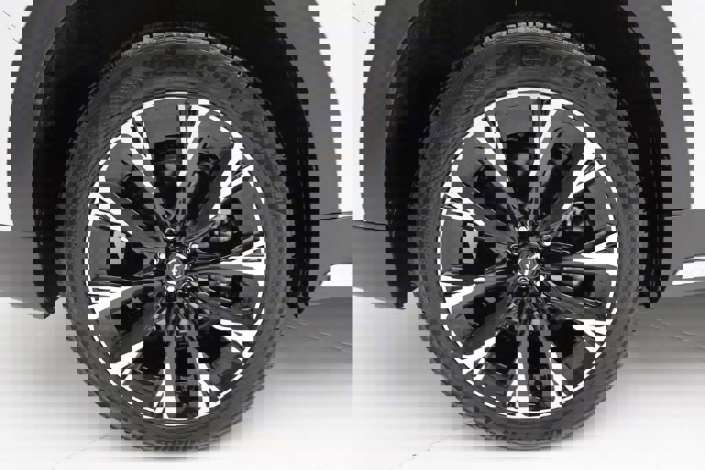 Used 2024 MAZDA CX-90 Plug-In Hybrid w/ Premium Pkg image 10