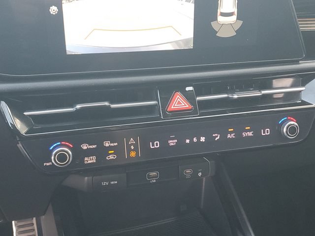 Certified 2024 Kia Niro EX Touring FWD image 26