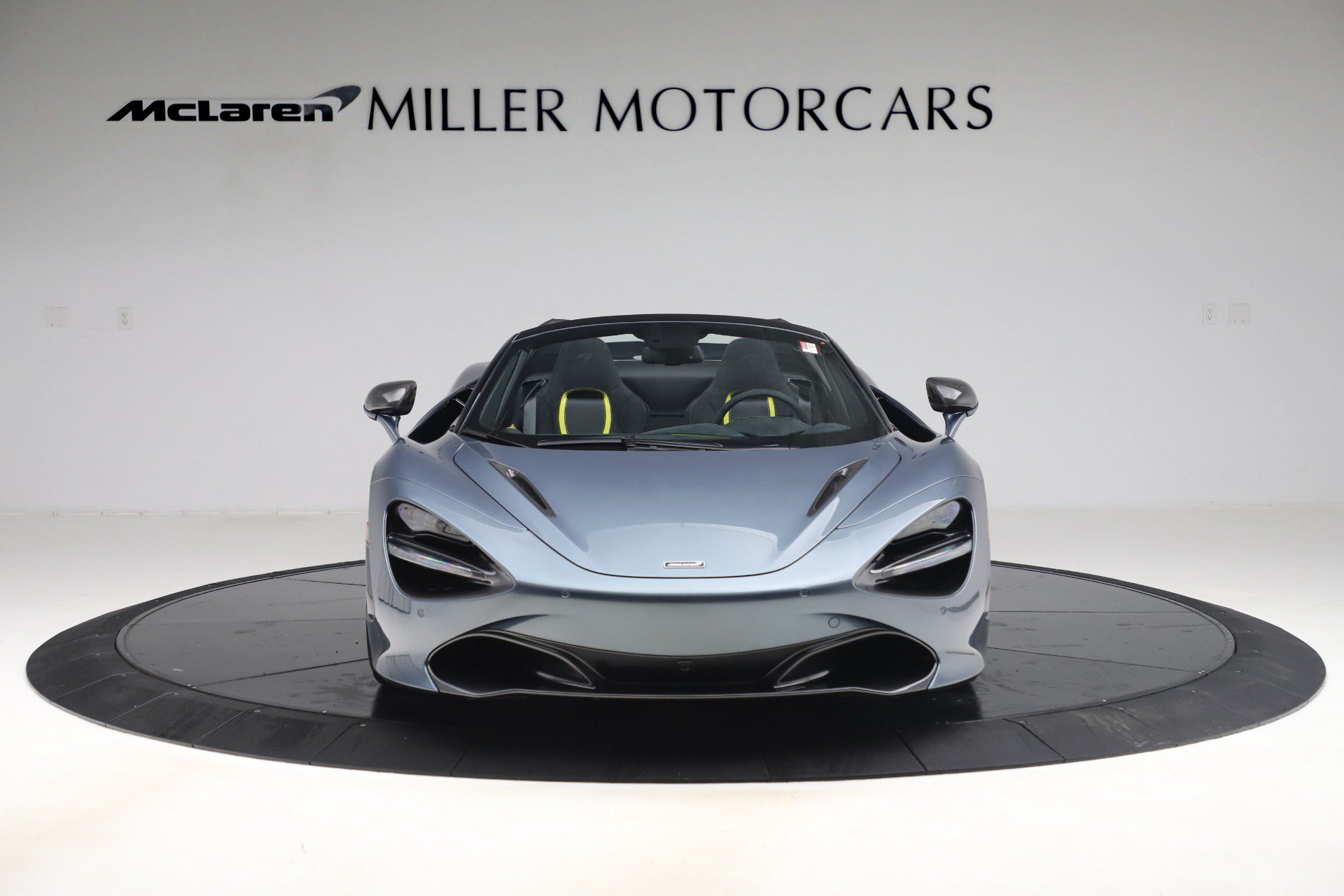 Used 2020 McLaren 720S Spider RWD image 12